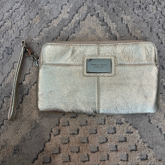 Tignanello Gold Metallic Pebble Leather Wristlet Bag Organizer Built In Wallet - Picture 1 of 9
